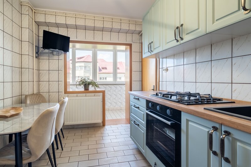 Str. Traian, Matei Basarab, imobil cu lift, comision 0%, 3 camere